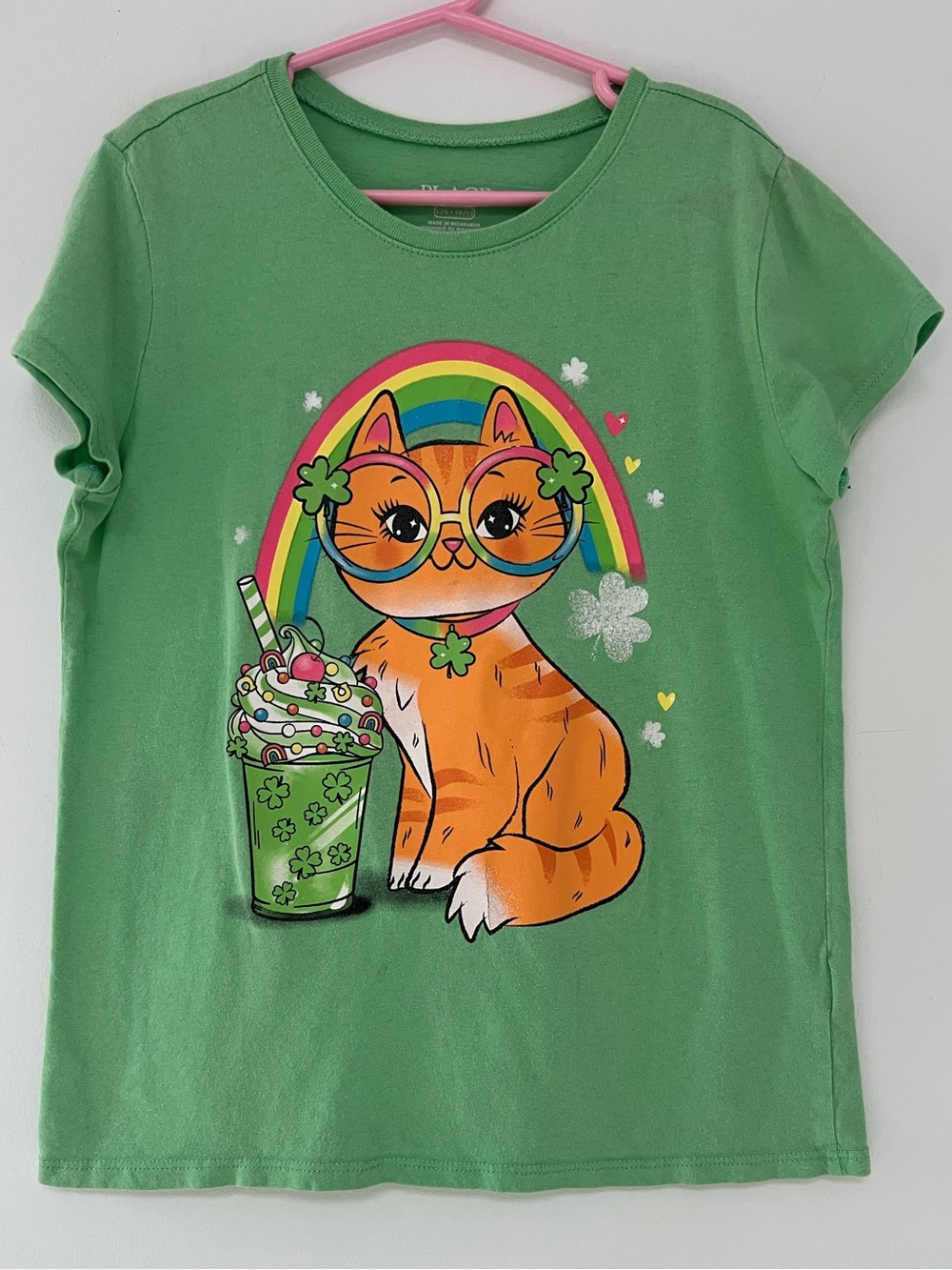 Place Short-Sleeve Tee with Orange Cat and Rainbow Large